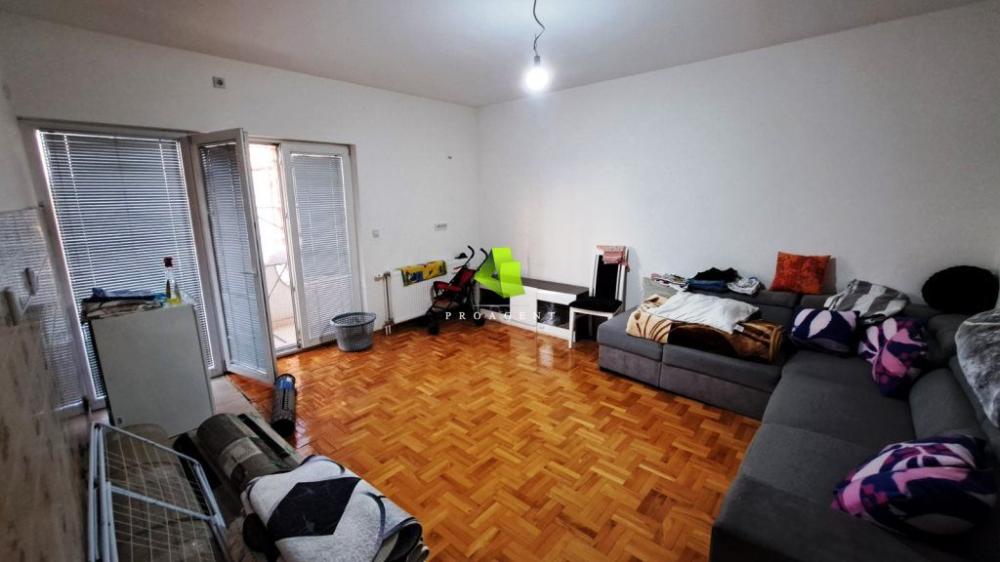 Slika 3 -  Kuća za izdavanje, 300m2, 2.000€