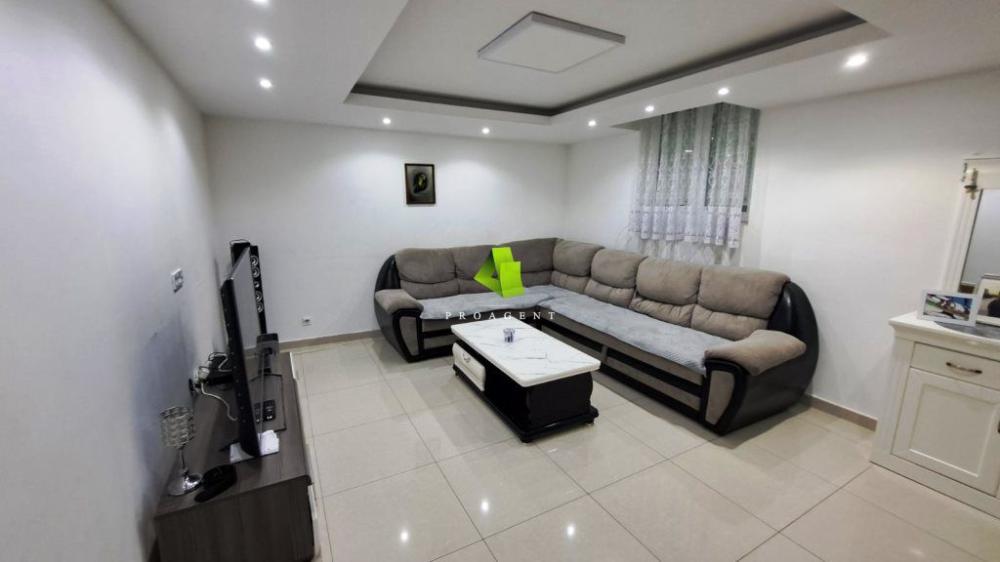 Glavna slika - Kuća za izdavanje, 300m2, 2.000€