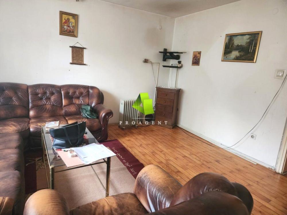 Slika 1 -  Kuća na prodaju, 300m2, 172.000€