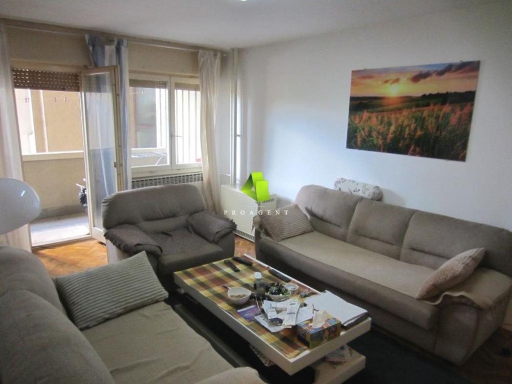 Glavna slika -Četvorosoban stan na prodaju, 102m2, 206.000€