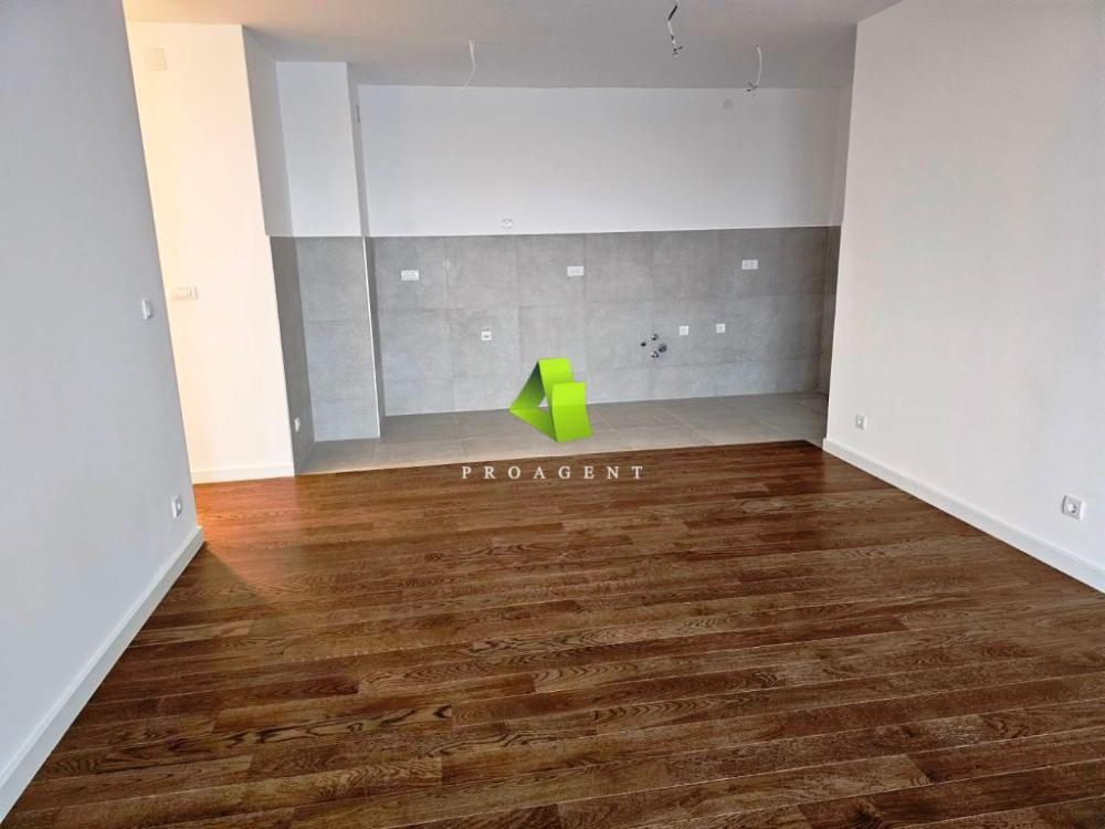 Glavna slika -Dvoiposoban stan na prodaju, 78m2, 175.500€