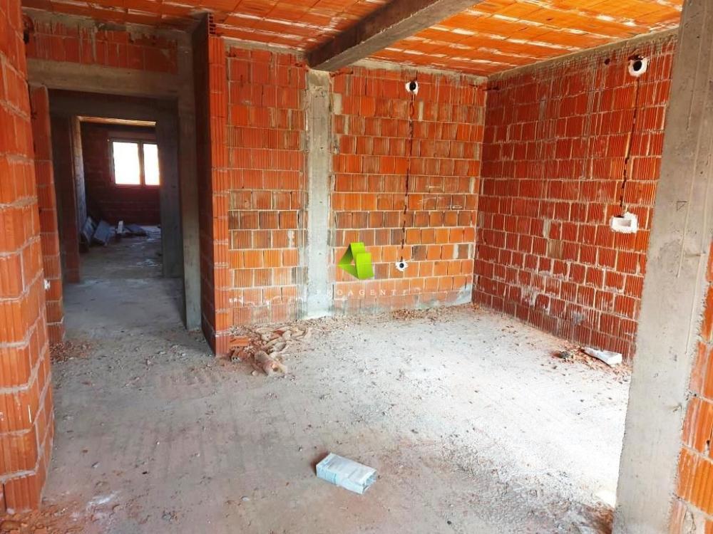 Glavna slika -Dvoiposoban stan na prodaju, 126m2, 124.500€