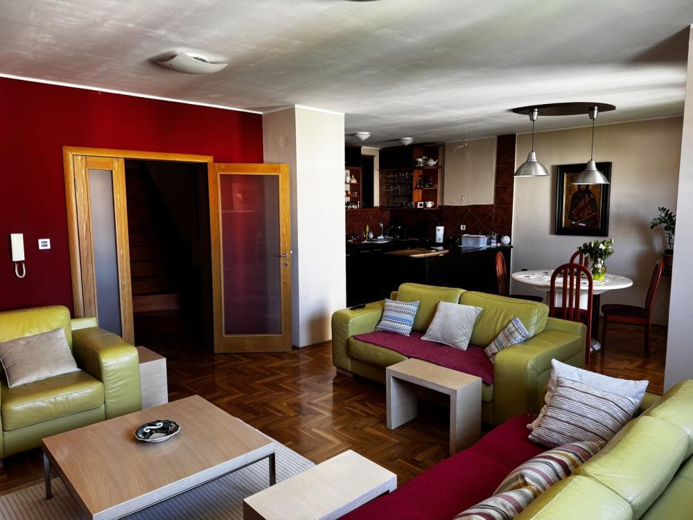 Glavna slika -Petosoban stan na prodaju, 143m2, 247.200€