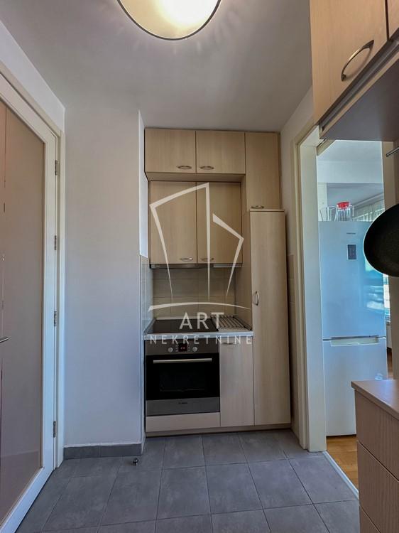Slika 5 - Bulevar Crvene Armije, Dvosoban stan za izdavanje, 61m2, 700€