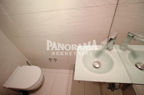 Slika 8 - Omladinska,  Kuća na prodaju, 170m2, 795.000€