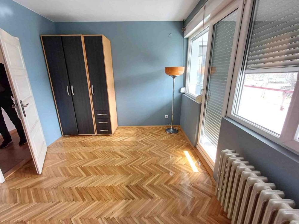 Slika 7 - Bulevar Arsenija Čarnojevića,  Lokal za izdavanje, 122m2, 1.250€