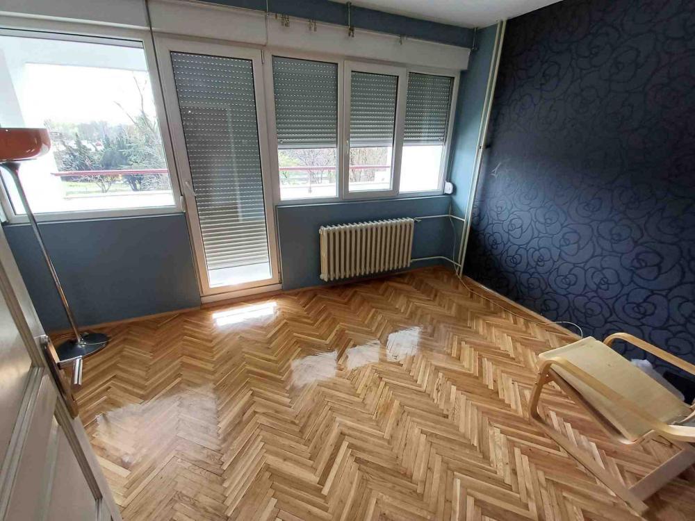 Slika 5 - Bulevar Arsenija Čarnojevića,  Lokal za izdavanje, 122m2, 1.250€