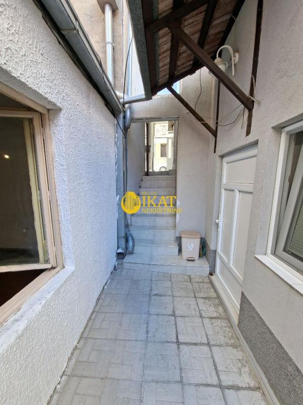 Slika 4 - Bulevar Kralja Aleksandra,  Kuća na prodaju, 26m2, 65.000€