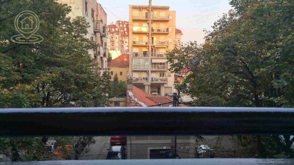 Slika 1 - Bilećka, Dvoiposoban stan na prodaju, 70m2, 300.000€