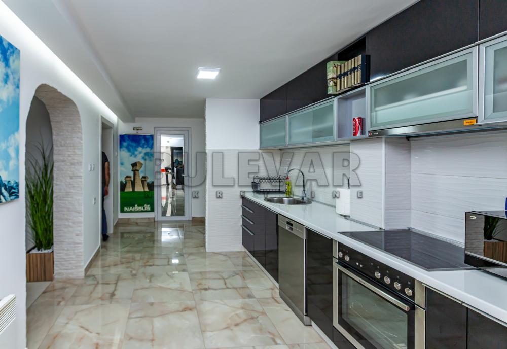 Slika 2 - Knjaževačka, Kuća na prodaju, 270m2, 257.500€