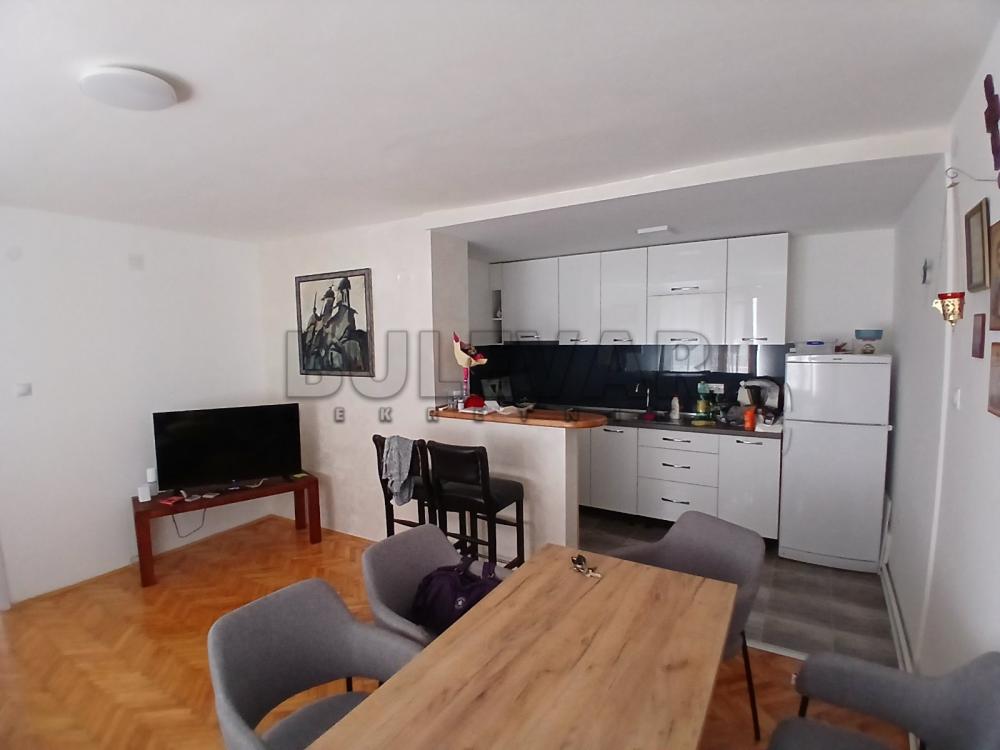 Slika 1 - Stevana Nemanje, Trosoban stan na prodaju, 79m2, 125.000€