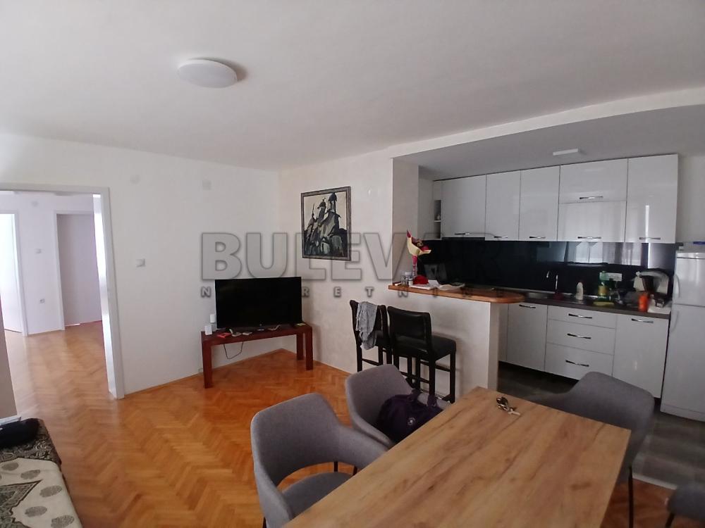 Slika 2 - Stevana Nemanje, Trosoban stan na prodaju, 79m2, 125.000€