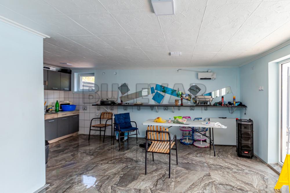 Slika 10 - Petra Božovića, Kuća na prodaju, 260m2, 195.000€