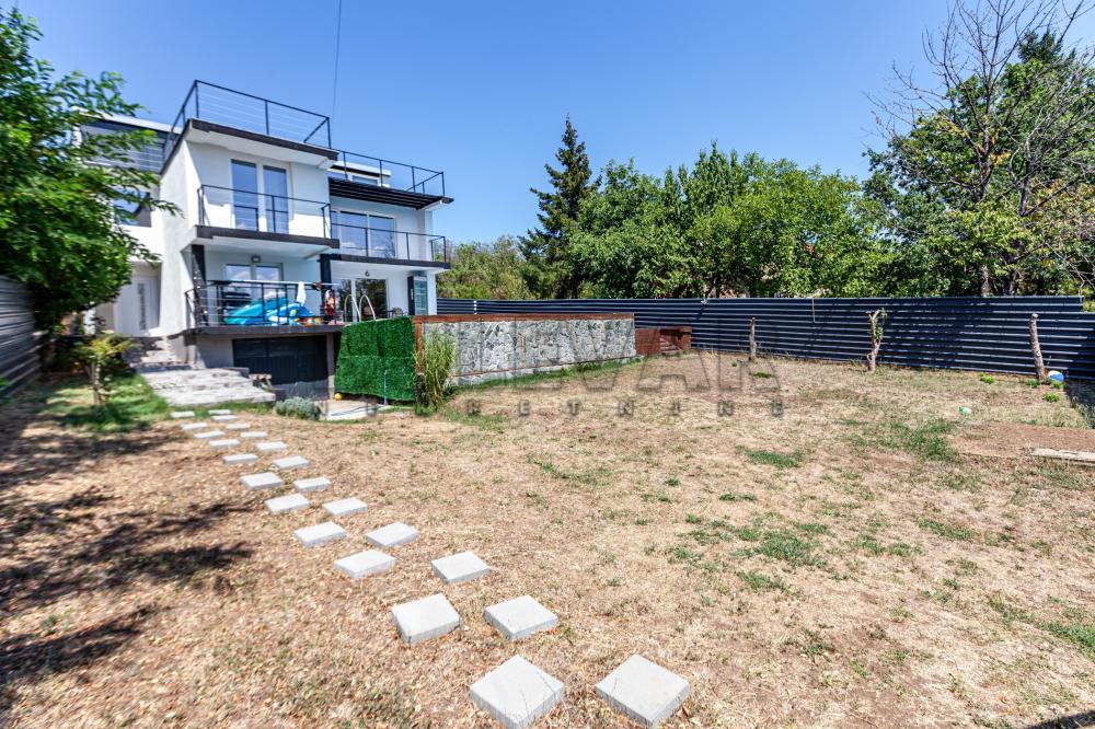 Slika 2 - Petra Božovića, Kuća na prodaju, 260m2, 195.000€