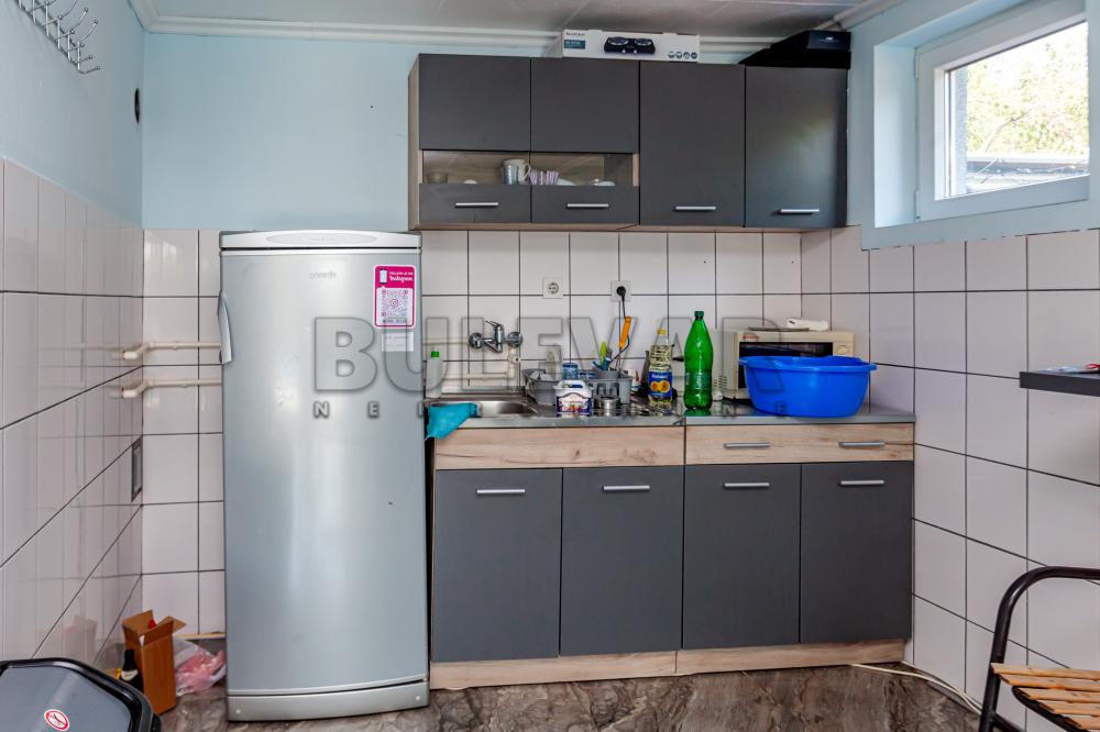 Slika 11 - Petra Božovića, Kuća na prodaju, 260m2, 195.000€