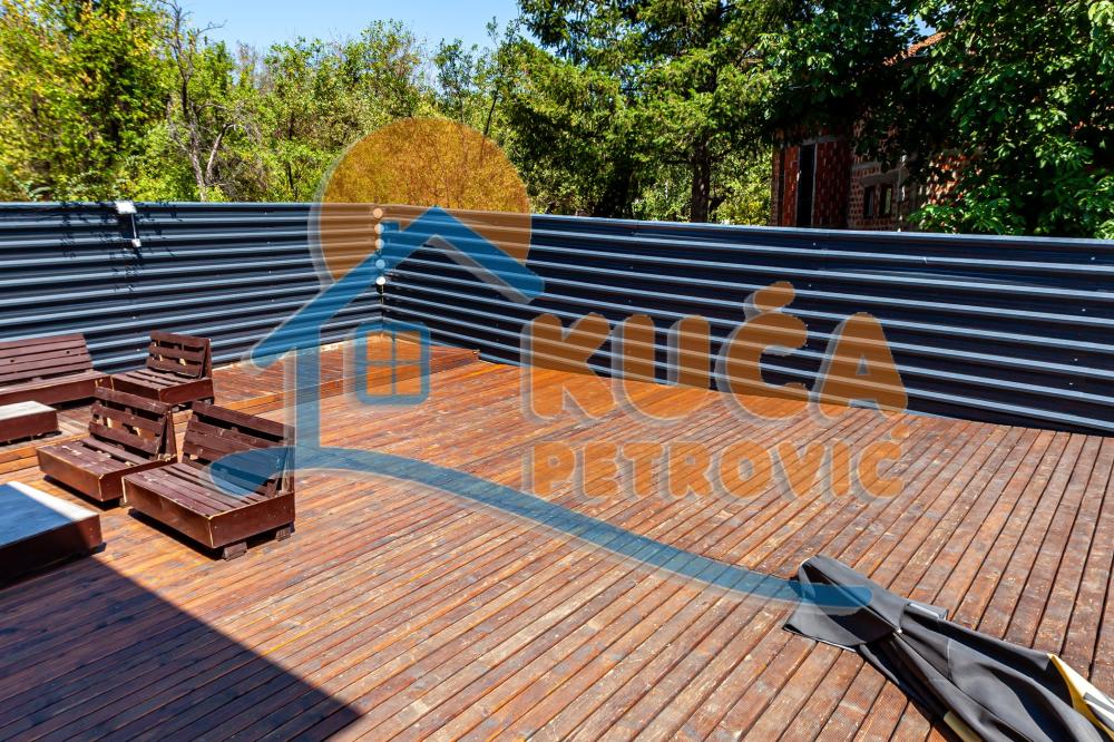 Slika 6 - Petra Božovića,  Kuća na prodaju, 260m2, 195.000€