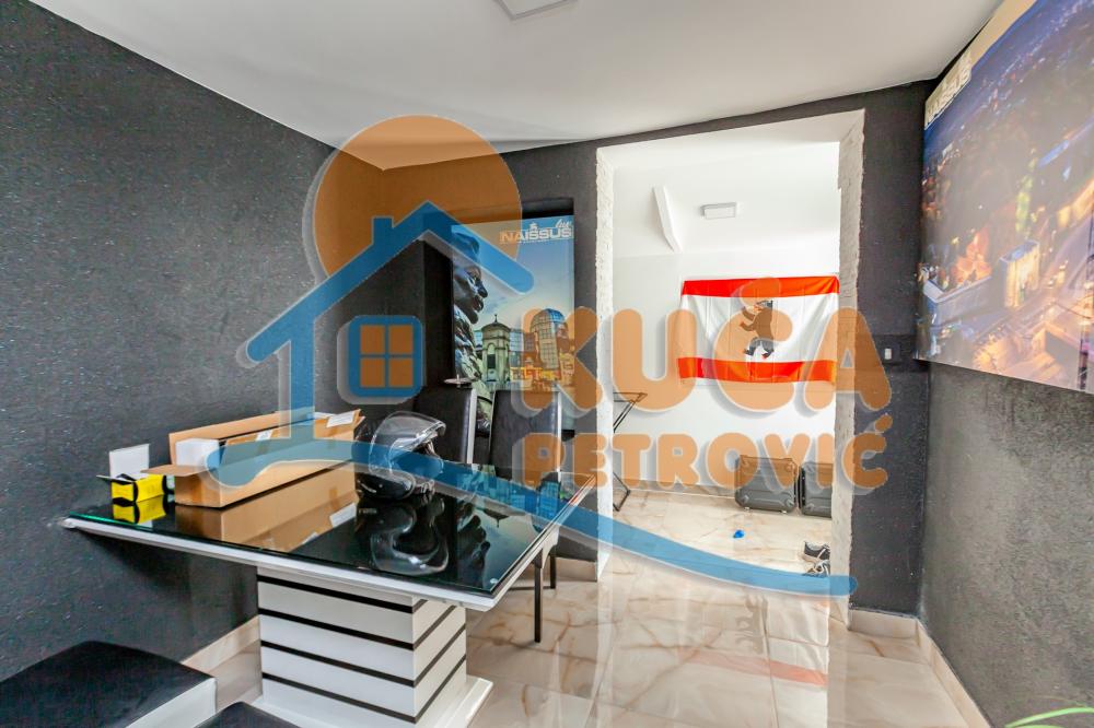 Slika 4 - Knjaževačka,  Kuća na prodaju, 270m2, 257.500€