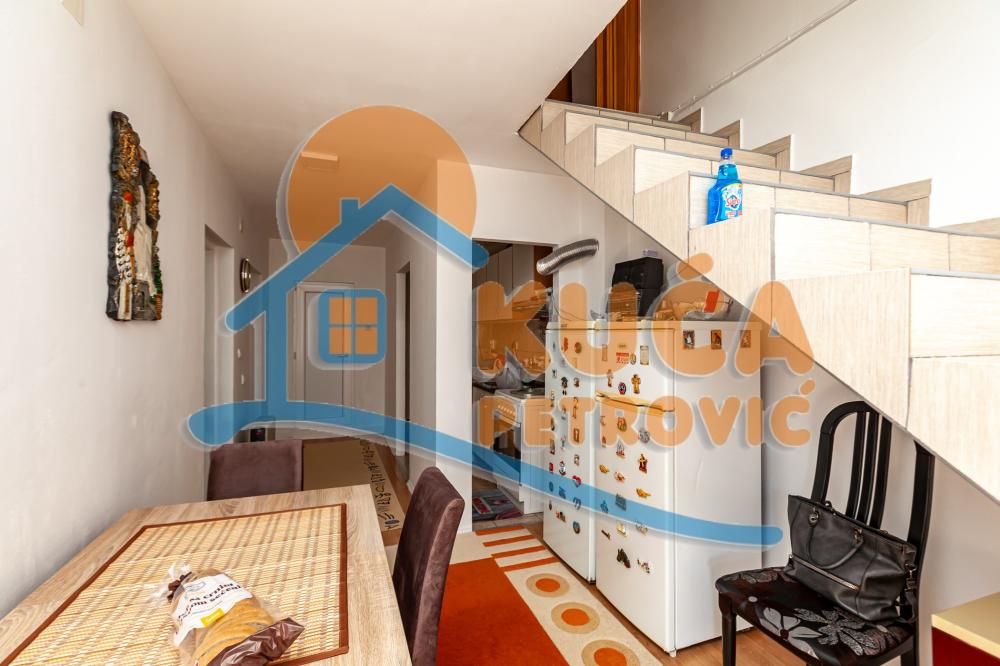 Slika 9 - Knjaževačka,  Kuća na prodaju, 270m2, 257.500€