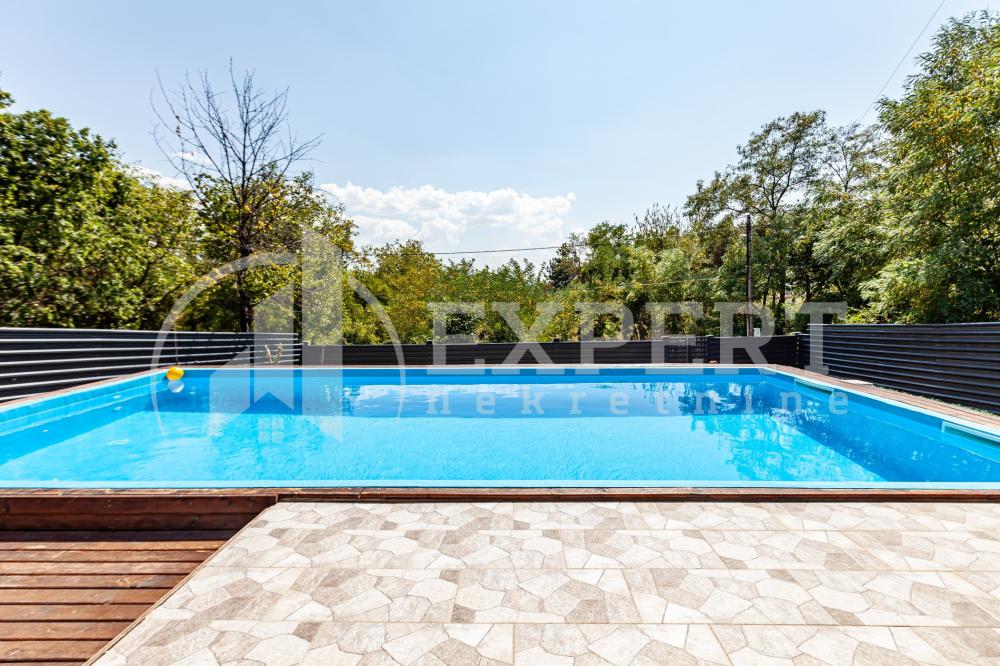 Slika 7 - Petra Božovića,  Kuća na prodaju, 260m2, 195.000€