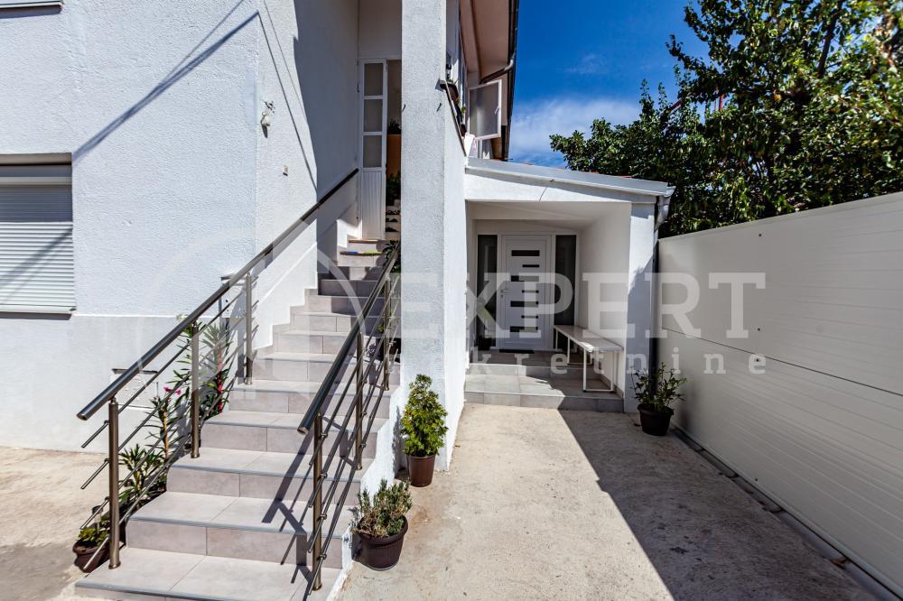 Glavna slika -Knjaževačka,  Kuća na prodaju, 270m2, 257.500€