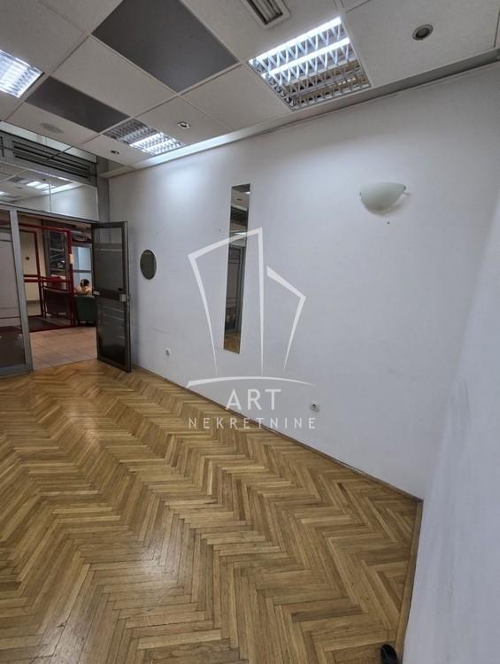 Slika 1 - Obilićev Venac,  Lokal za izdavanje, 18m2, 400€