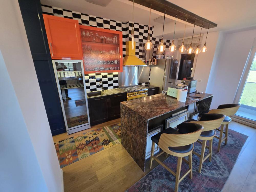 Slika 3 - Marije Bursać, Dvosoban stan na prodaju, 72m2, 245.000€