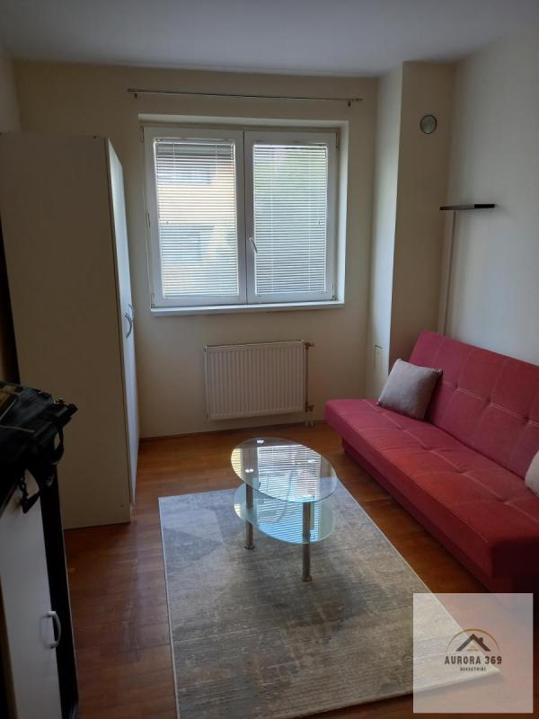 Glavna slika -Jednoiposoban stan za izdavanje, 32m2, 330€