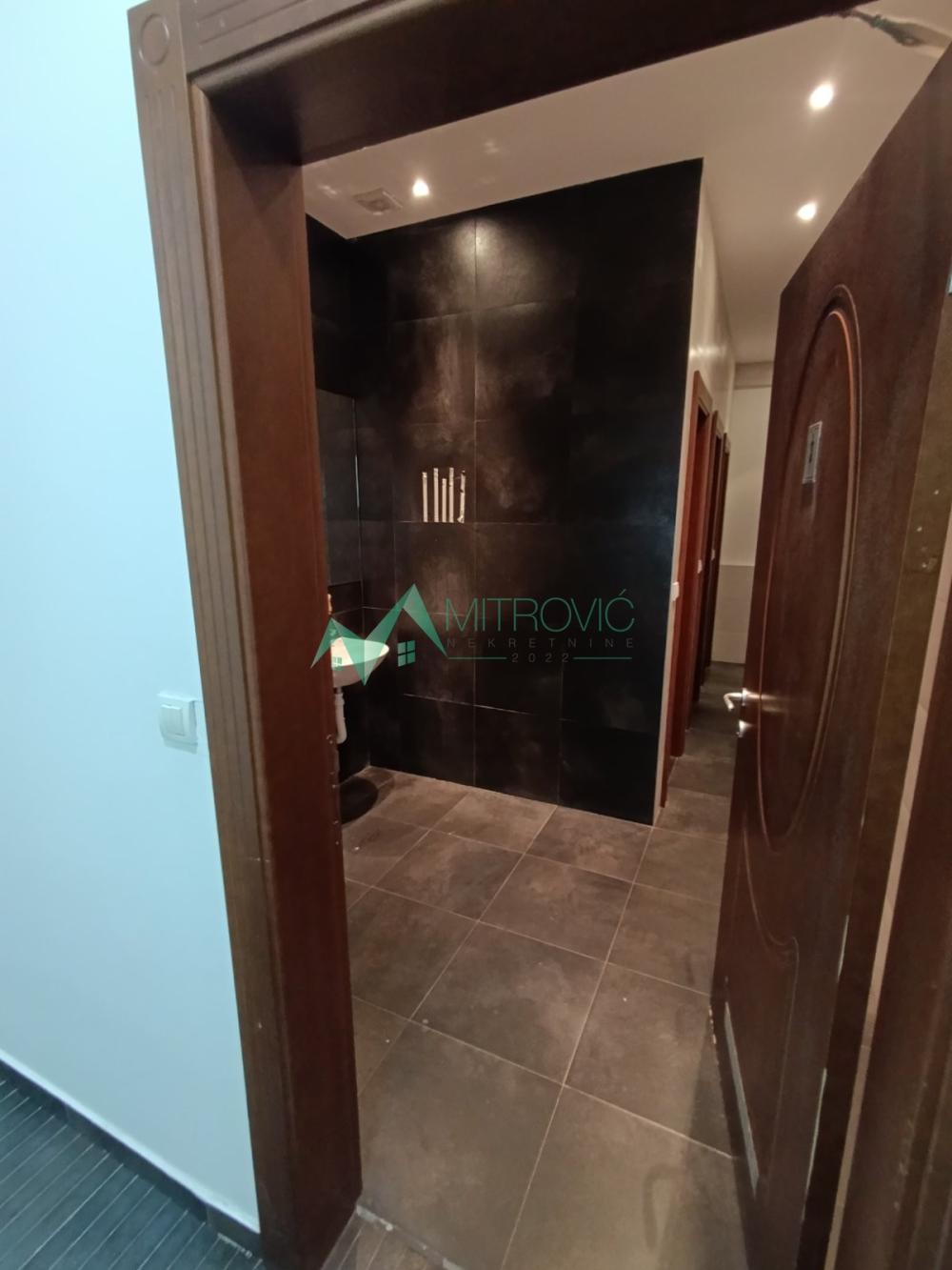 Slika 11 -  Lokal za izdavanje, 1030m2, 6.000€