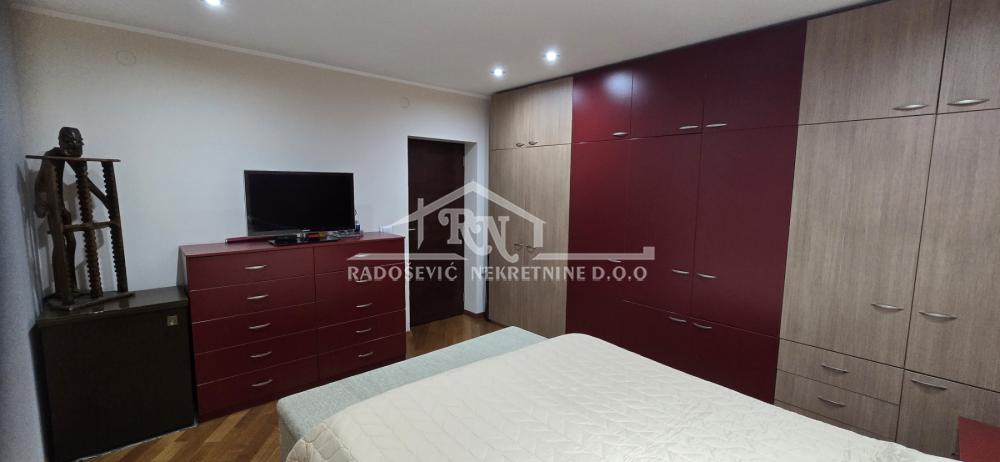 Slika 5 - Nićifora Ninkovića, Šestosoban stan na prodaju, 199m2, 227.000€