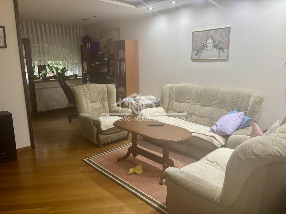 Glavna slika -Nićifora Ninkovića, Šestosoban stan na prodaju, 199m2, 227.000€