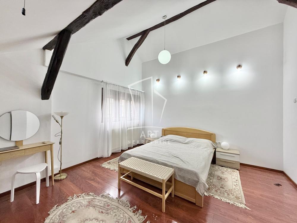 Slika 3 - Sitnička, Kuća za izdavanje, 255m2, 3.000€