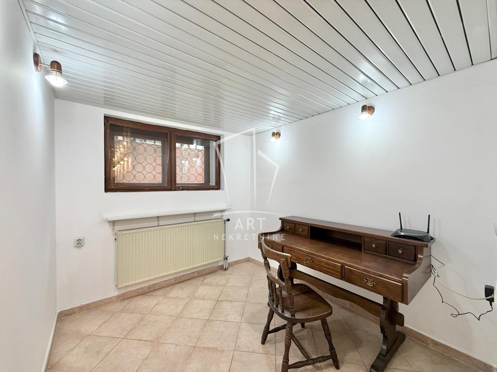 Slika 5 - Sitnička, Kuća za izdavanje, 255m2, 3.000€