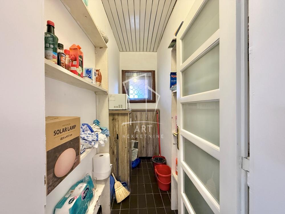 Slika 7 - Sitnička, Kuća za izdavanje, 255m2, 3.000€