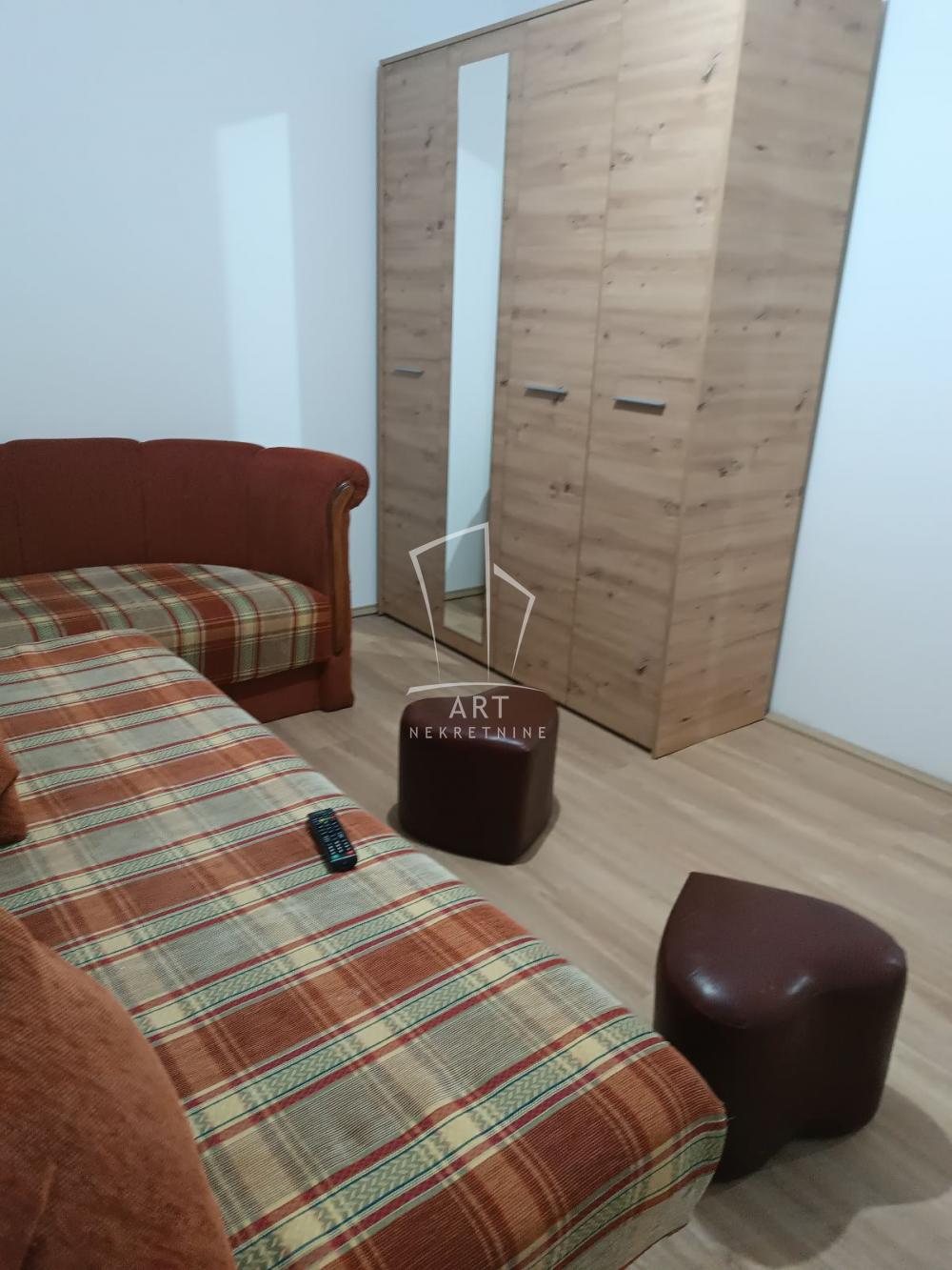 Slika 4 - Maršala Tita, Trosoban stan za izdavanje, 65m2, 500€