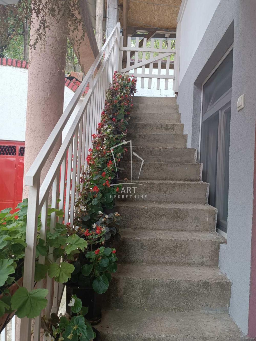 Slika 6 - Maršala Tita, Trosoban stan za izdavanje, 65m2, 500€