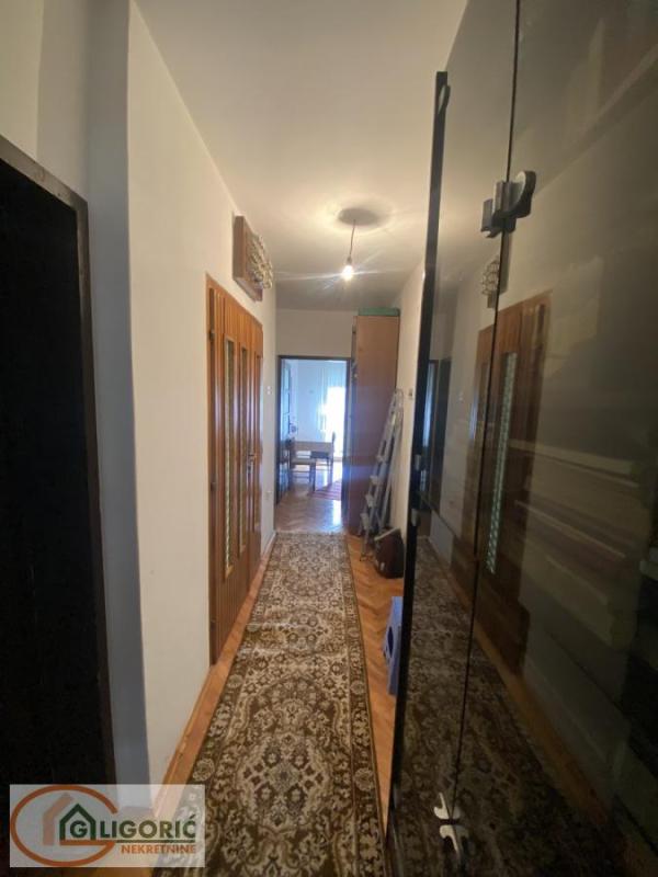 Slika 4 - Bulevar Revolucije, Jednoiposoban stan za izdavanje, 40m2, 200€