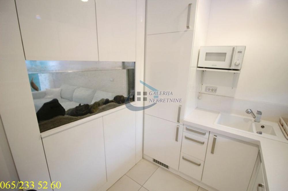 Slika 9 - Omladinska, Šestosoban stan na prodaju, 170m2, 795.000€