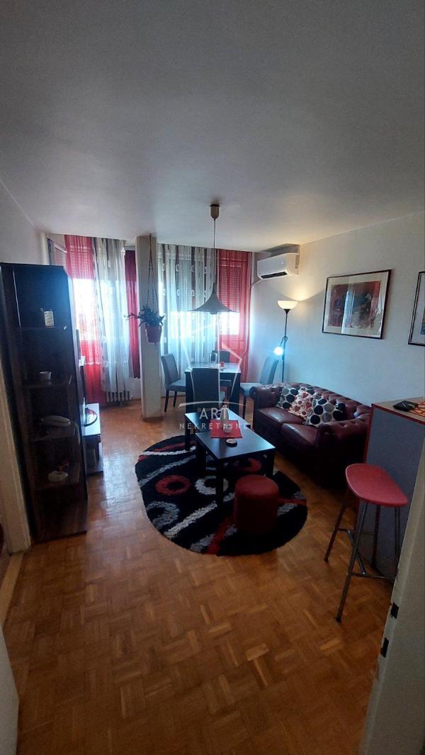 Glavna slika -Pariske komune, Dvoiposoban stan za izdavanje, 43m2, 600€
