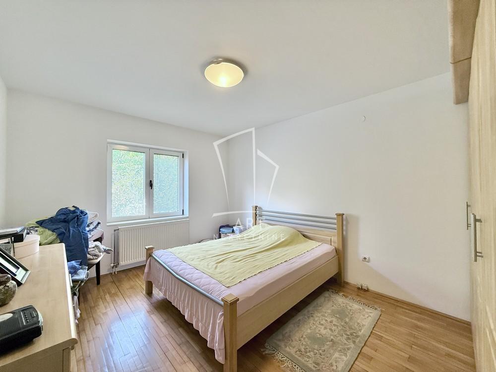 Slika 6 - Svetozara Radojčića,  Kuća na prodaju, 438m2, 680.000€