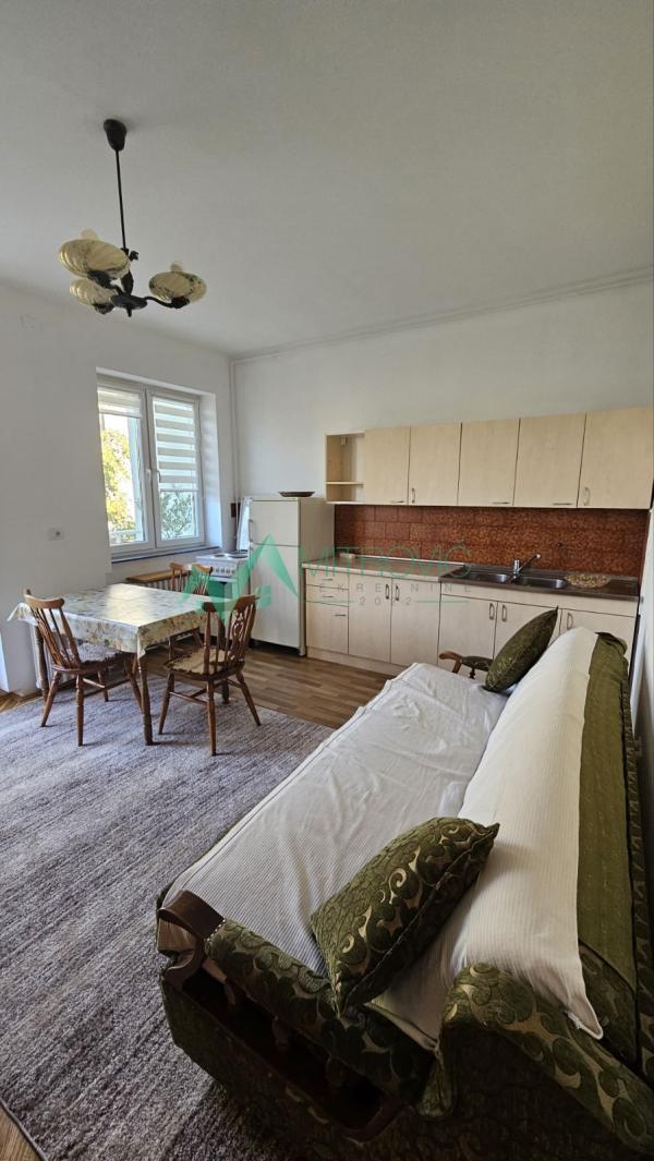 Glavna slika -Jednoiposoban stan za izdavanje, 42m2, 500€