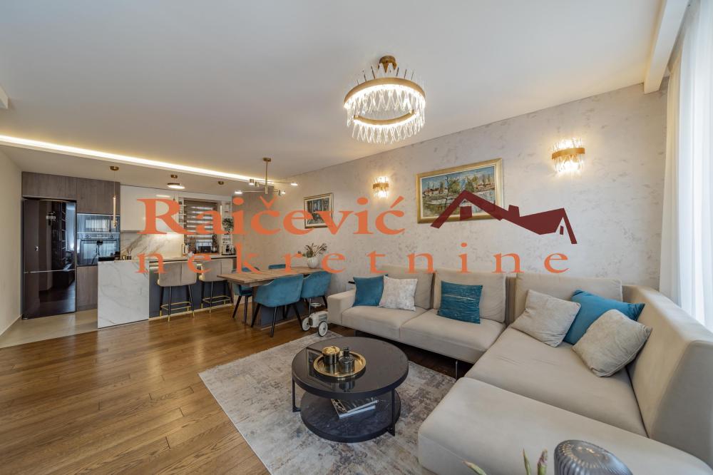 Slika 3 - Juzni bulevar, Četvorosoban stan na prodaju, 115m2, 395.000€