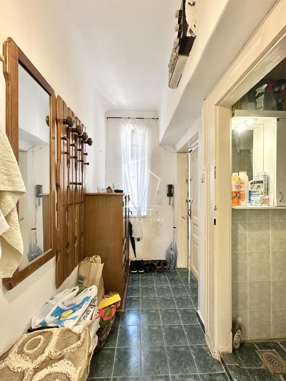 Slika 8 - Zmaj Jovina, Jednoiposoban stan na prodaju, 40m2, 220.000€