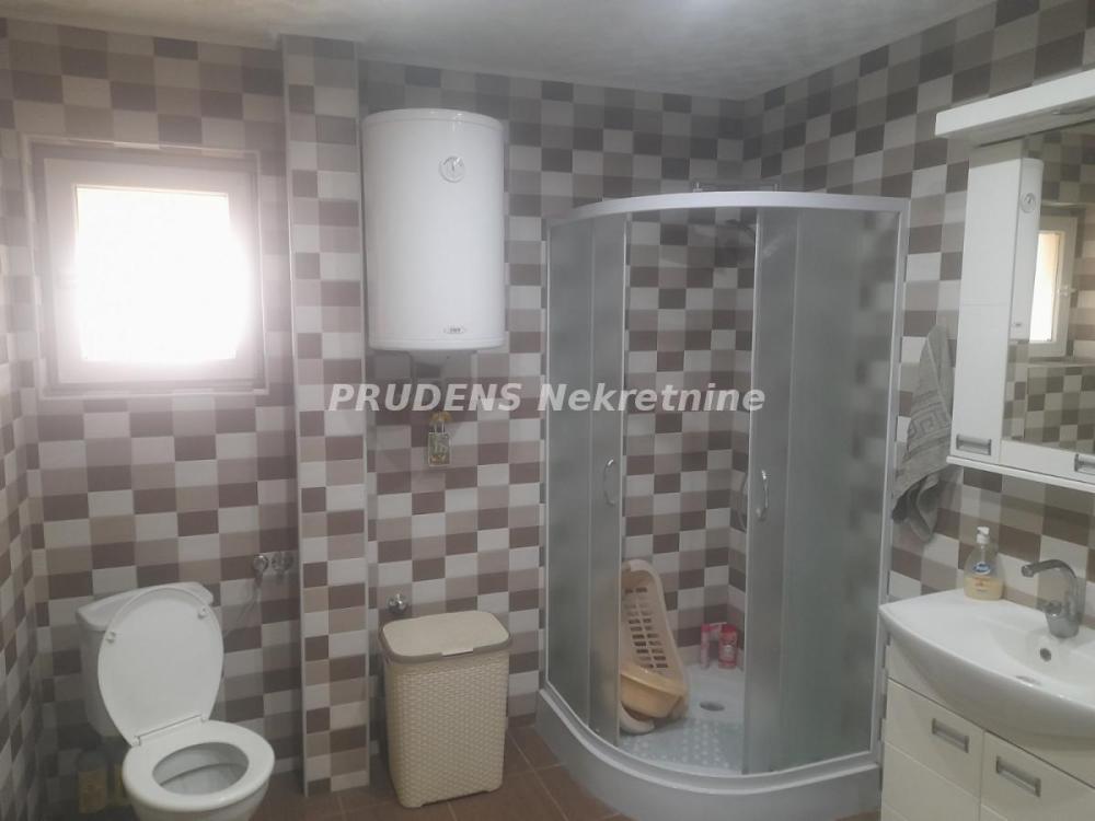 Slika 10 - Anđelka Čobanovića,  Kuća na prodaju, 165m2, 240.000€