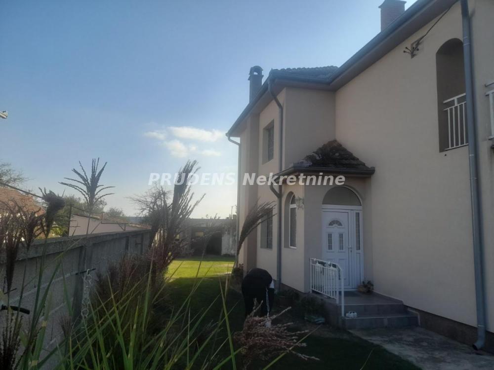 Slika 1 - Anđelka Čobanovića,  Kuća na prodaju, 165m2, 240.000€