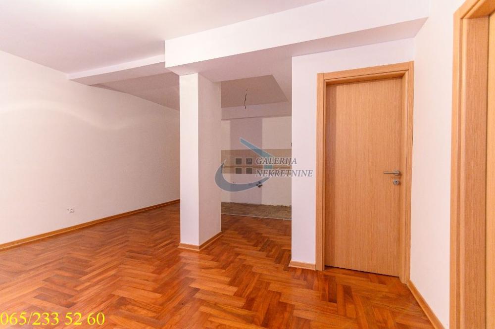 Slika 0 - Cerska, Trosoban stan na prodaju, 56m2, 168.000€