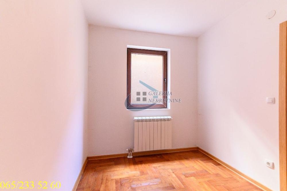 Slika 1 - Cerska, Trosoban stan na prodaju, 56m2, 168.000€