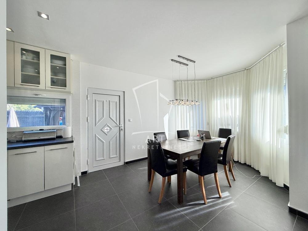 Slika 5 - Milutina Miljkovića,  Kuća na prodaju, 177m2, 680.000€