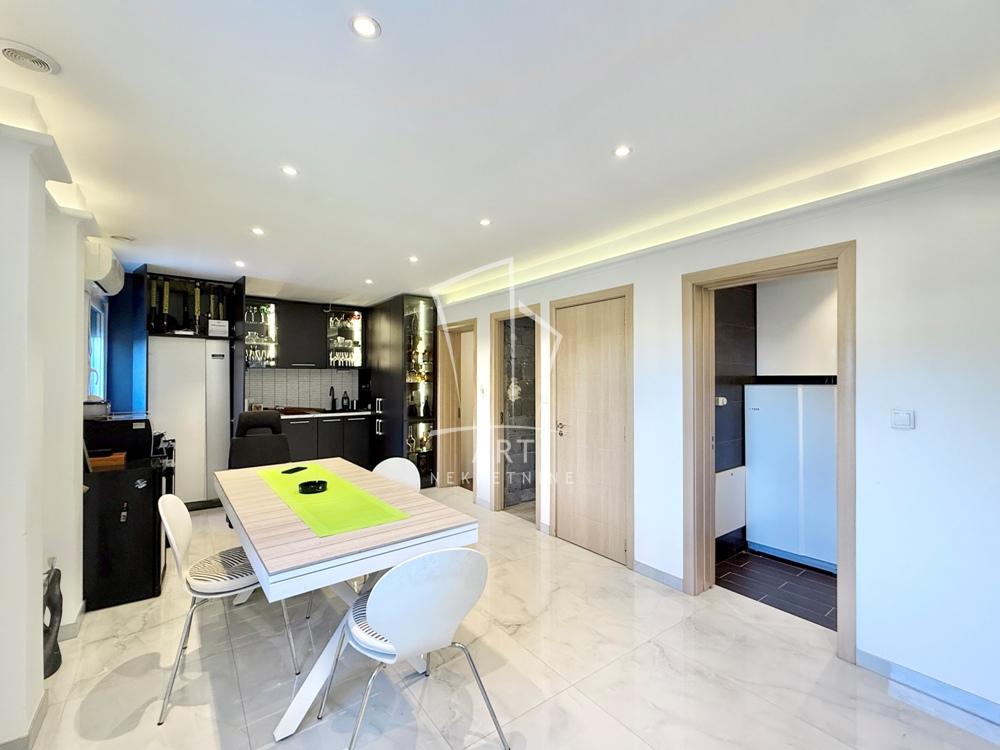 Slika 4 - Milutina Miljkovića,  Kuća na prodaju, 177m2, 680.000€