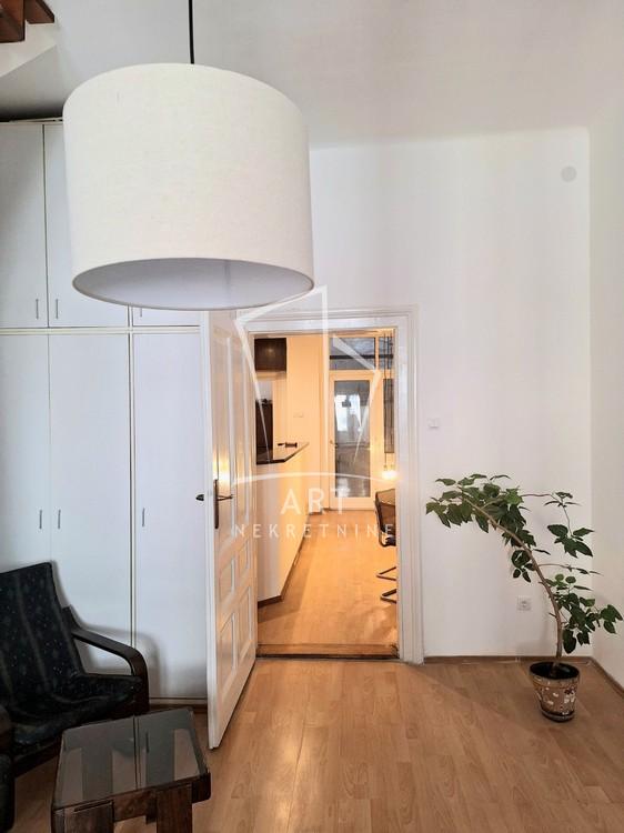 Slika 2 - Knez Mihailova, Dvosoban stan za izdavanje, 47m2, 800€