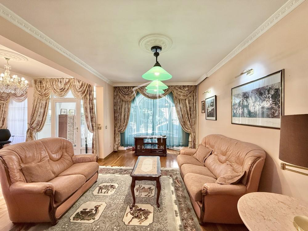 Glavna slika -Lukijana Mušickog, Kuća za izdavanje, 268m2, 1.500€